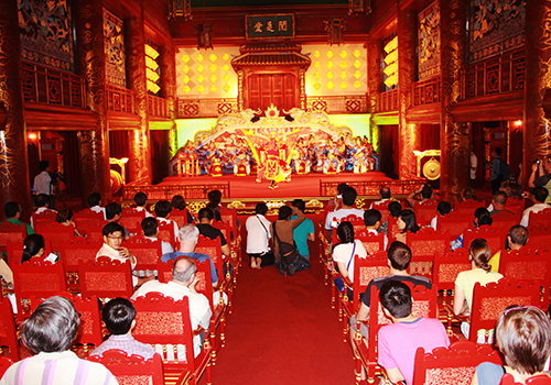 Nhà hát cổ nhất Việt Nam đã mở cửa